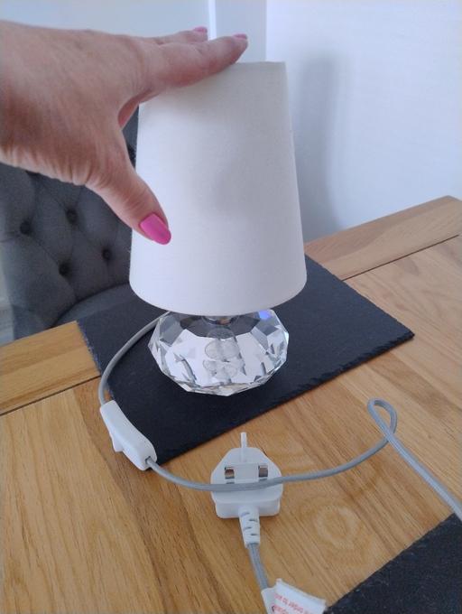 Buy & Sell South East London Kidbrooke - South East London - Photos for glass table lamp