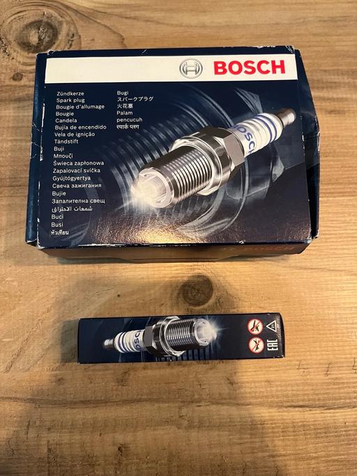 Vehicles Staffordshire Cannock Chase - Photos for Bosch iridium YR8SII30W spark plugs £10 each