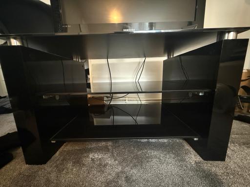 Buy & Sell East London Westferry - East London - Photos for Black glass TV stand