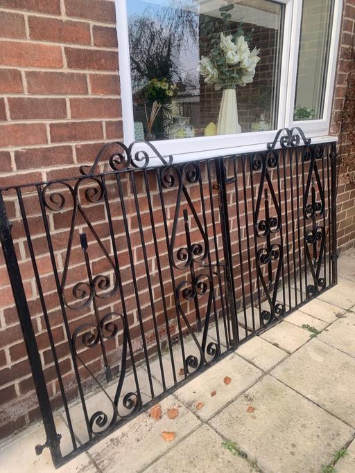 Buy & Sell West Yorkshire Kirklees - Photos for Wrought iron gates