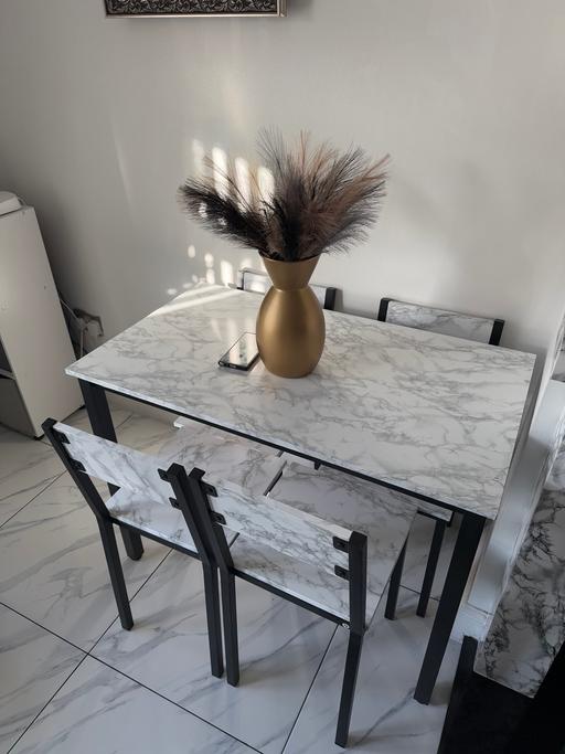 Buy & Sell Leicestershire Harborough - Photos for Stylish Marble- Effect Dining Table Set