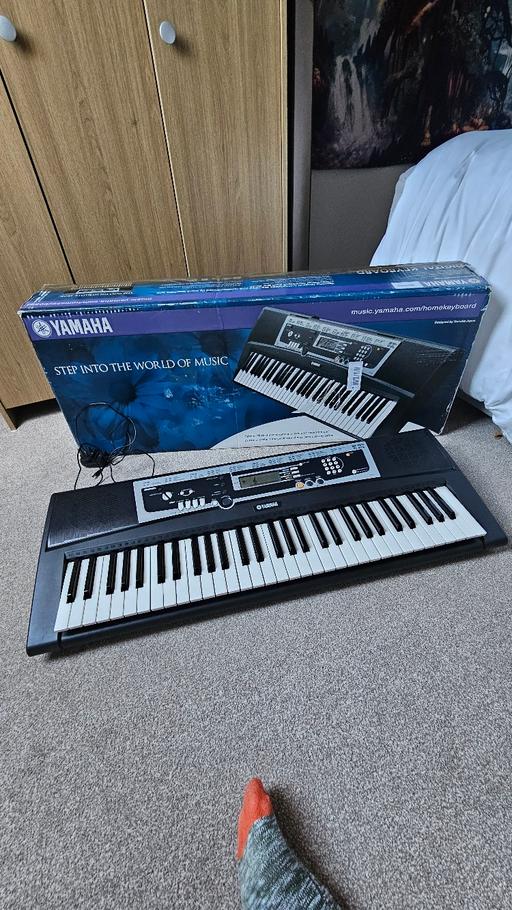 Buy & Sell Wokingham Lower Earley - Wokingham - Photos for Yamaha Electronic Keyboard YPT-210