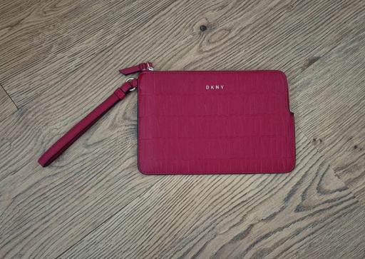 Buy & Sell South West London Sutton - Photos for DKNY clutch purse/bag