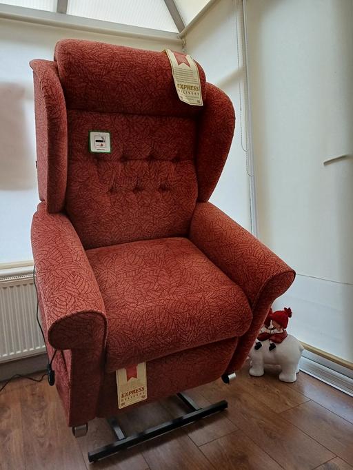 Buy & Sell West Midlands Sandwell - Photos for electric rise and recliner chair