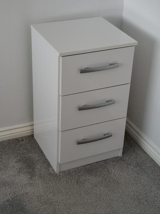 Buy & Sell Staffordshire Tamworth - Photos for Bedside cupboards