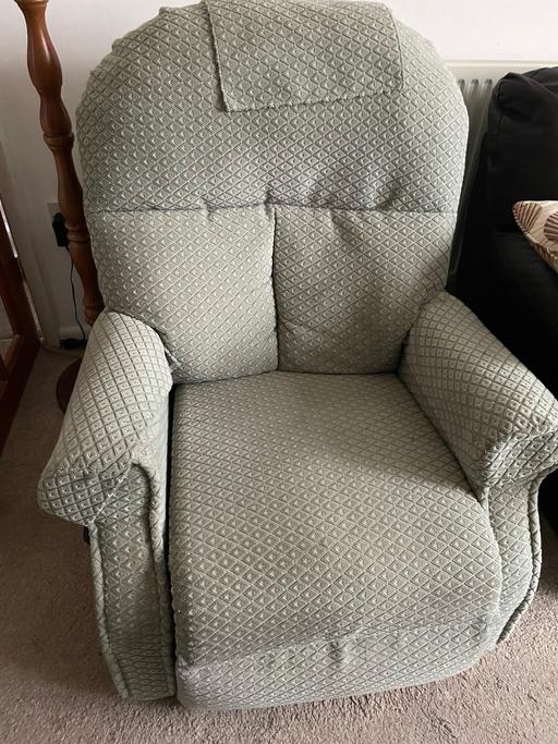 Buy & Sell South Yorkshire Rotherham - Photos for Electric Lift and recline chair