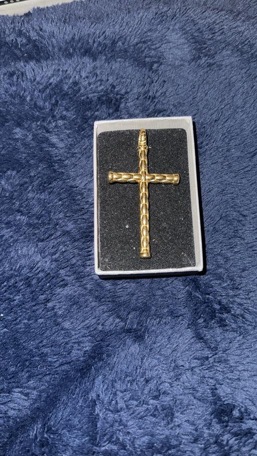 training Greater Manchester Wigan - Photos for 9ct gold (filled) cross pendant