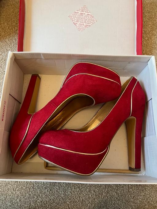 Buy & Sell West Midlands Dudley - Photos for RED SHOES (BNIB)