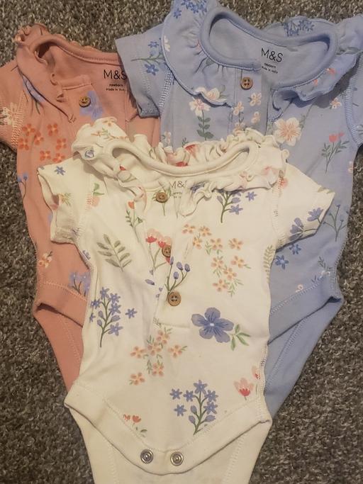 Buy & Sell Wrexham - Wales Moss - Wrexham - Photos for newborn baby girls vest bundle