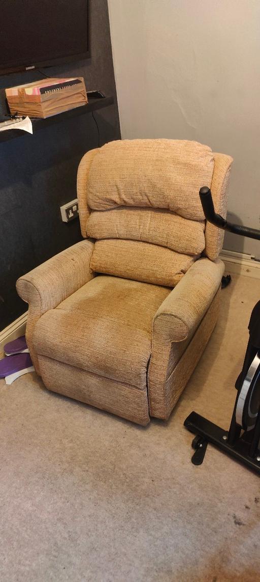 Buy & Sell West Yorkshire Bradford - Photos for riser and recline chair