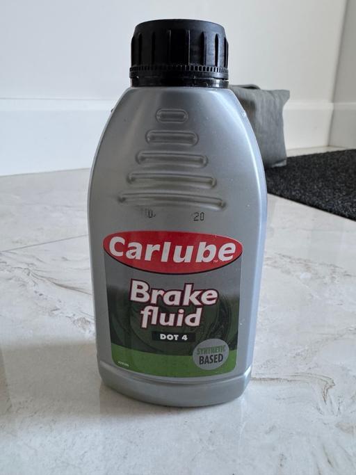 Vehicles Central London Bishopsgate - Central London - Photos for Brake fluid Dot 4, FREE