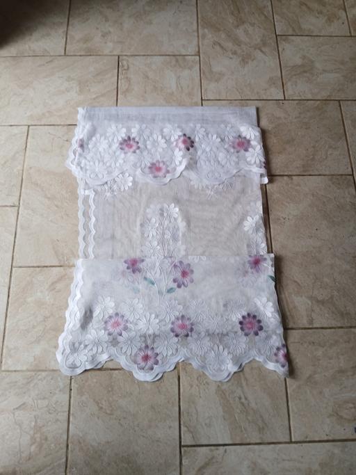 Buy & Sell West Midlands Birmingham - Photos for Floral patterned net curtains