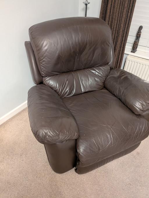 Buy & Sell Essex Basildon - Photos for electric recliner sofa and armchairs