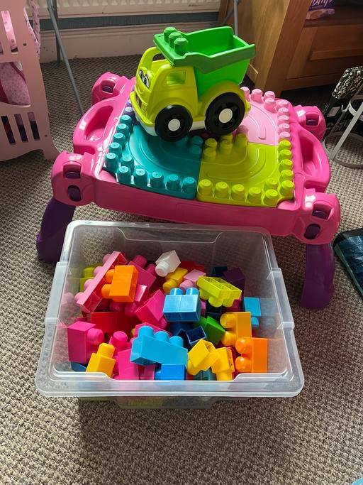 Buy & Sell Flintshire - Wales Ewloe - Flintshire - Photos for Mega blocks table/blocks/car bundle