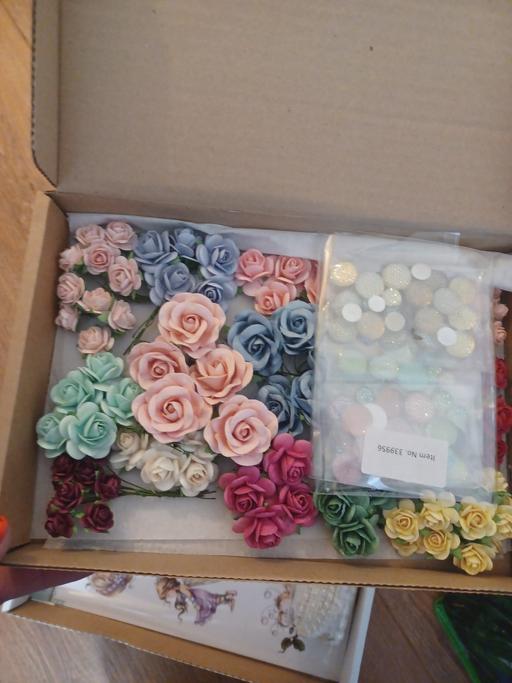 training Wiltshire Swindon - Photos for New Craft Flowers & Embellishments