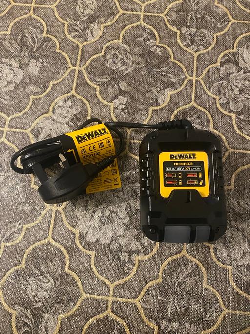 Buy & Sell Tyne and Wear Newcastle upon Tyne - Photos for Dewalt Dual Voltage Battery Charger