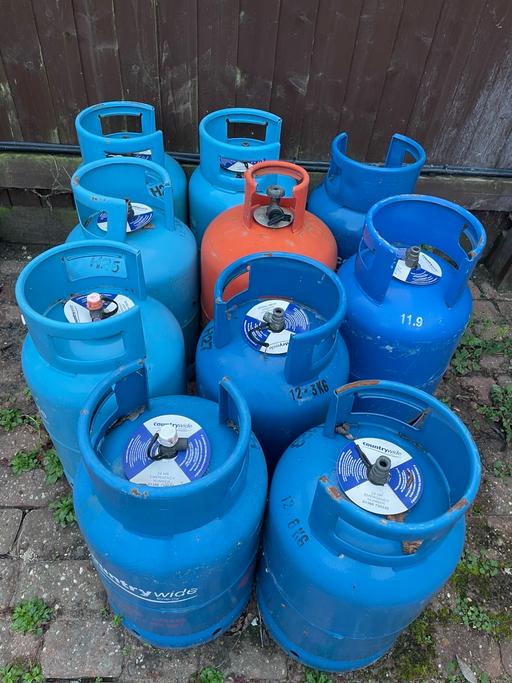 Buy & Sell Essex Uttlesford - Photos for Gas bottles x 10 total. Price is for all 10