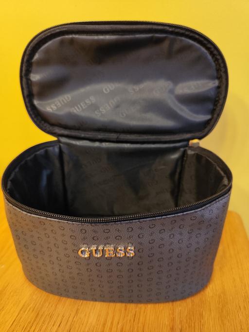 Buy & Sell West Midlands Birmingham - Photos for Brand New / GUESS Toiletries Bag