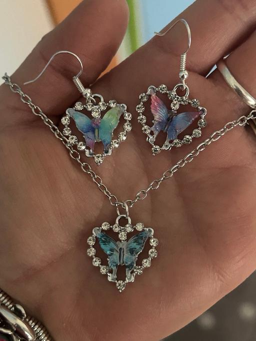 Buy & Sell Staffordshire Tamworth - Photos for Jewellery set with butterfly