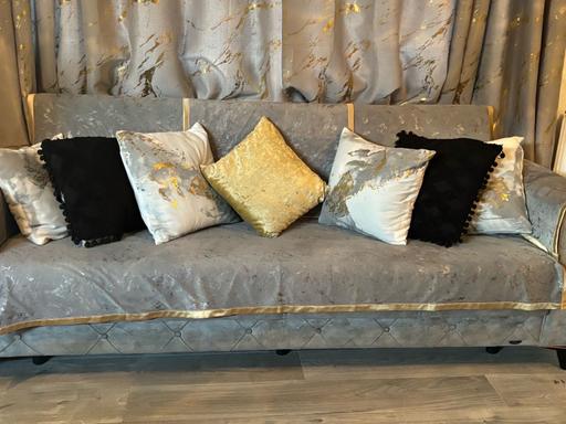 Buy & Sell East London Canning Town - East London - Photos for Sofa for sale