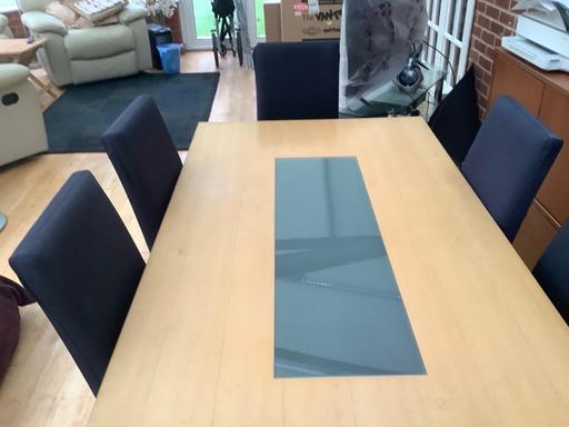 Buy & Sell Surrey Tandridge - Photos for Dining table and 6 chairs