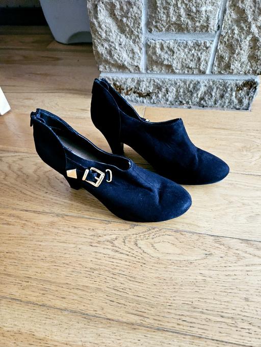 Buy & Sell South Yorkshire Doncaster - Photos for New Look black coloured shoes..small size 6