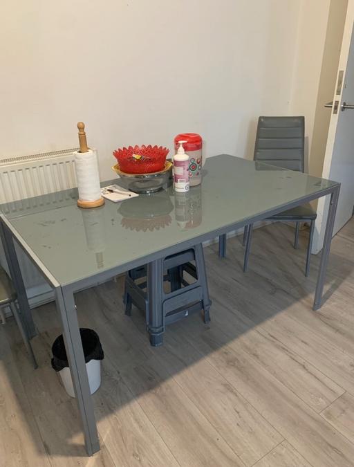 Buy & Sell East London Stepney Green - East London - Photos for Metal and Glass top Dining Table