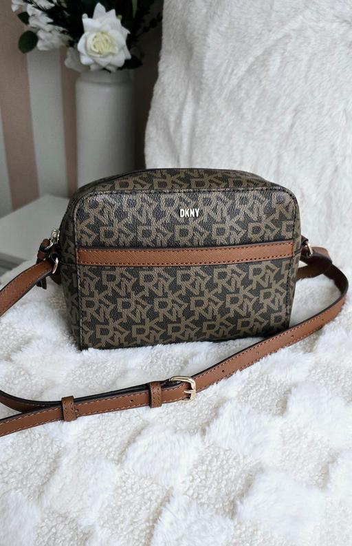 Buy & Sell West Yorkshire Kirklees - Photos for DKNY bag