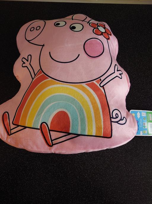 Buy & Sell Leicestershire Charnwood - Photos for Soft Peppa pig cushion