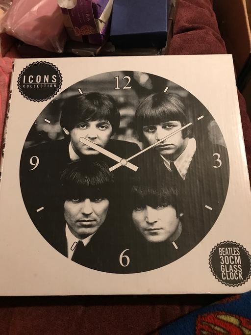 Buy & Sell Nottinghamshire Ashfield - Photos for Glass Beatles clock brand new