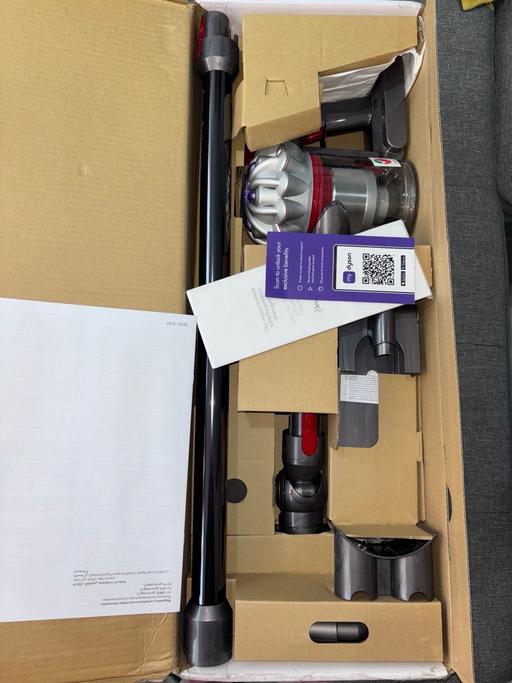 Buy & Sell West Midlands Birmingham - Photos for Dyson V8 Advanced vacuum cleaner Brand New