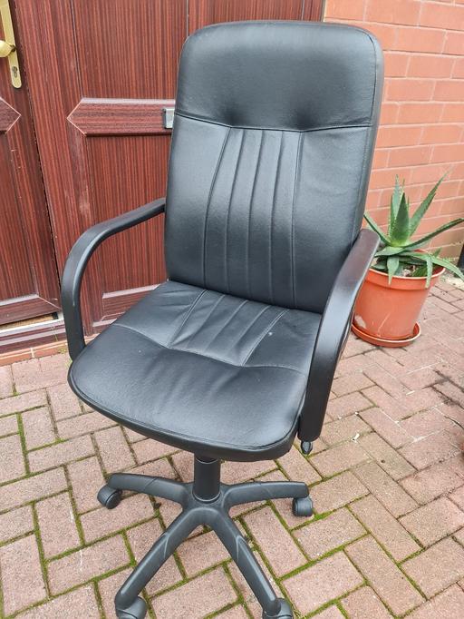 Buy & Sell East London Old Street - East London - Photos for Comfortable Leather Office Chair