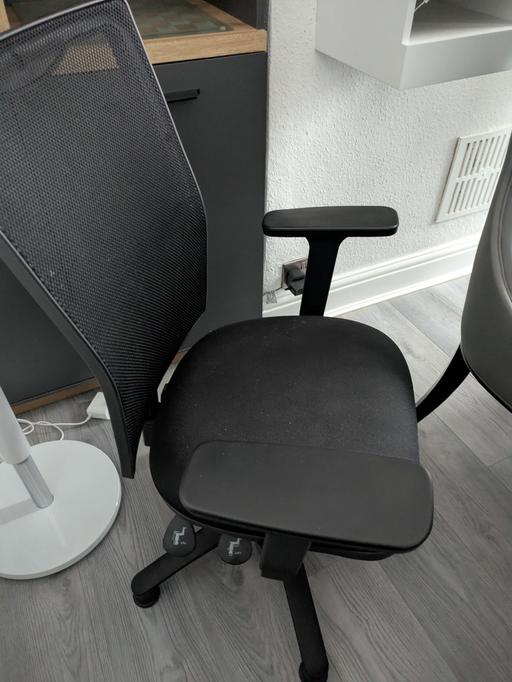 Buy & Sell East London Waltham Forest - Photos for Swivel chair