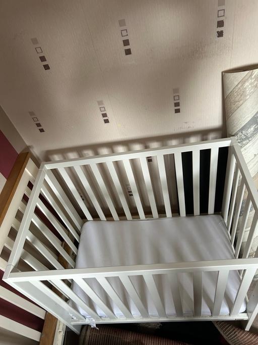 Buy & Sell Surrey Waverley - Photos for Mummas and papas space saving cot