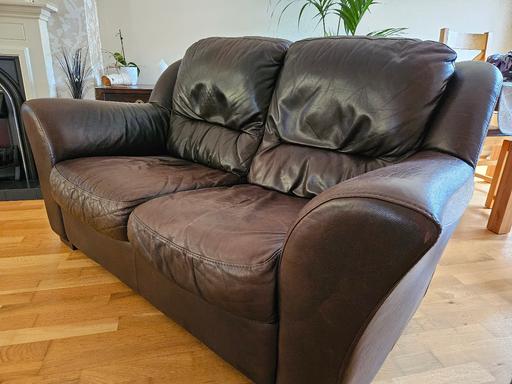 Buy & Sell Surrey Surrey Heath - Photos for Free 2 Seater Brown Leather Sofa