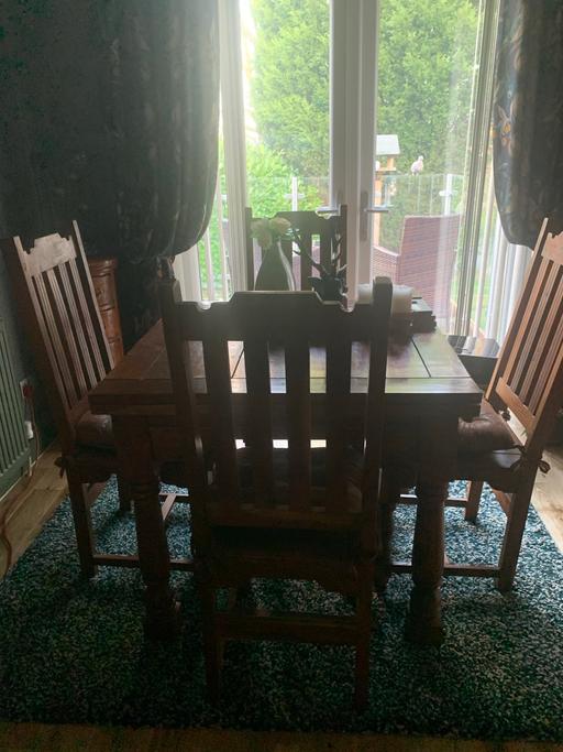 Buy & Sell West Yorkshire Bradford - Photos for Scar top extending dining table