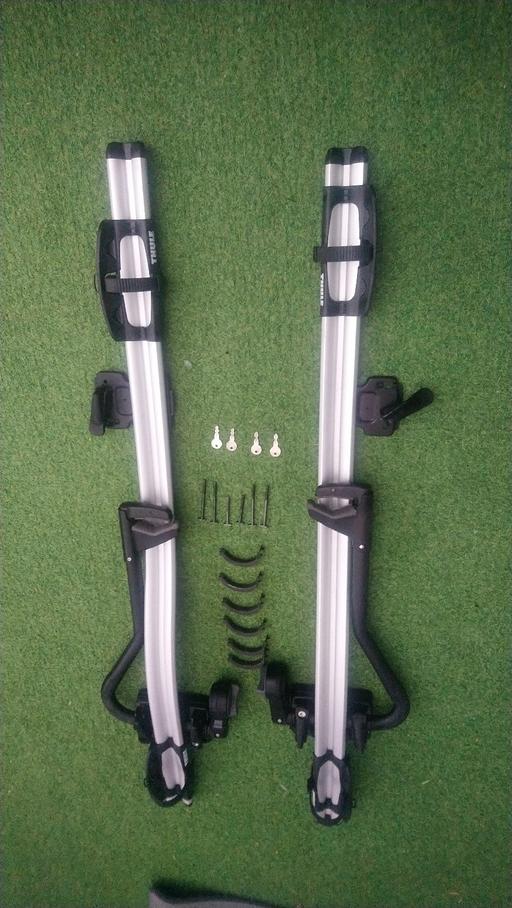 Buy & Sell West Midlands Sandwell - Photos for Thule Upright Bike Roof Carrier x 2