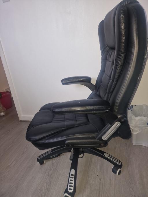 Buy & Sell East London Cubitt Town - East London - Photos for Desk chair with massager built in