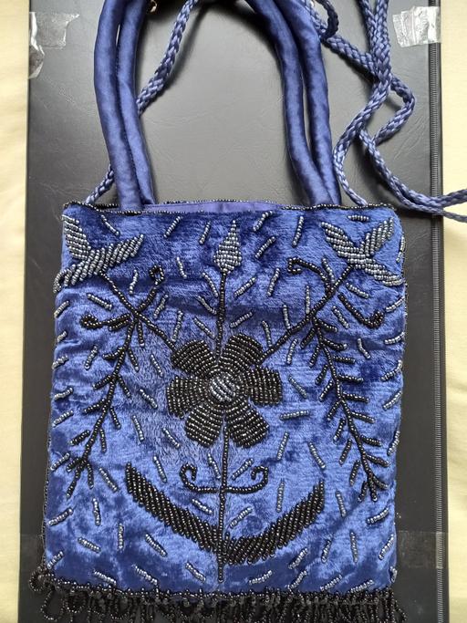 Buy & Sell East London Newham - Photos for Blue beaded evening handbag