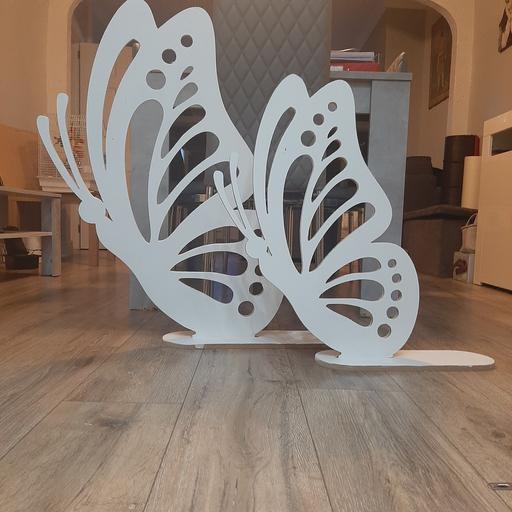 training West Midlands Dudley - Photos for Butterfly Backdrop prop freestanding x2