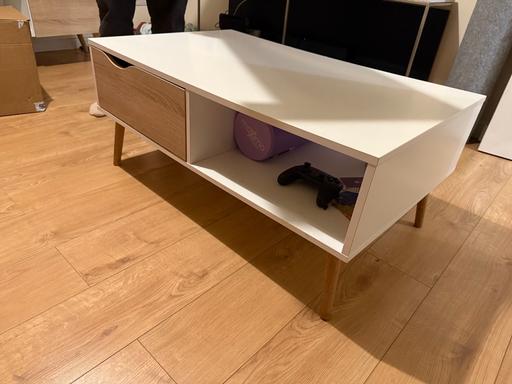 Buy & Sell Surrey Guildford - Photos for Coffee table