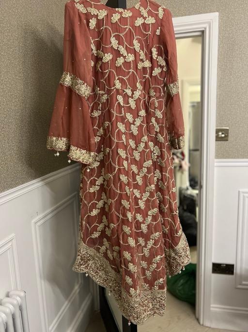 Buy & Sell Barking and Dagenham Dagenham - RM8 - Photos for Asian party wear suit