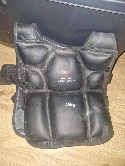 Buy & Sell Lancashire Burnley - Photos for 20kg weighted vest