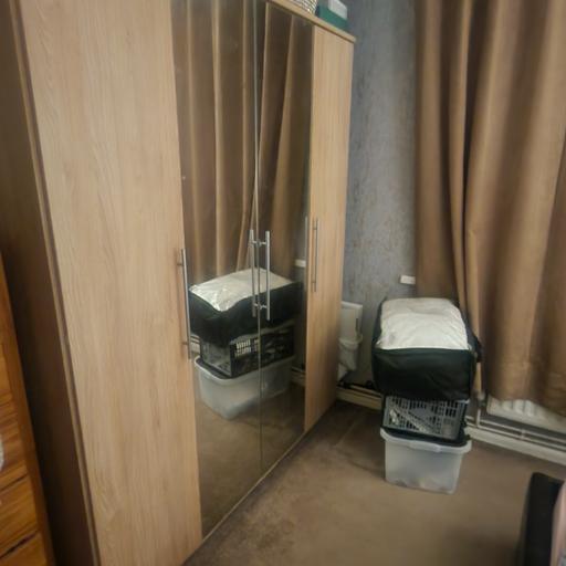 Buy & Sell West Midlands Sandwell - Photos for 4 door wardrobe and 2 x bedside drawers