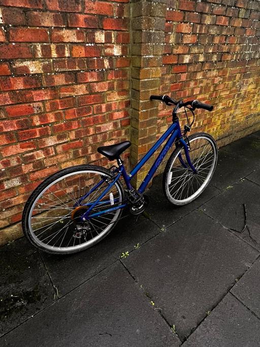 Buy & Sell Hertfordshire St. Albans - Photos for Hybrid bike