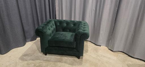 Buy & Sell Kent Maidstone - Photos for Habitat Chesterfield Green Velvet armchair