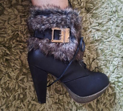 Buy & Sell West Midlands Walsall - Photos for Black faux fur ankle boots heels size 3