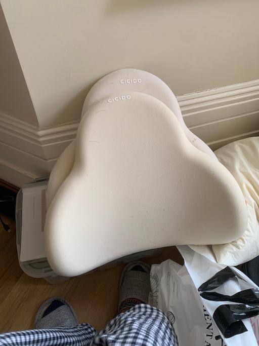 Buy & Sell North London Finsbury Park - North London - Photos for Cicido Ergonomic Seat Cushions (Set of Two)