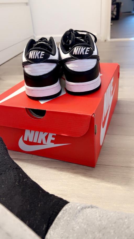 Buy & Sell South East London St Johns - South East London - Photos for Kids Nike dunks low top trainers uk 4 Juniour