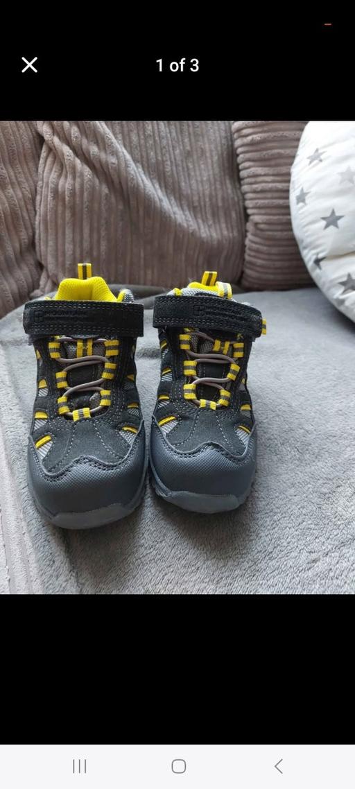 Buy & Sell Leicestershire Leicester - Photos for Toddler light boots